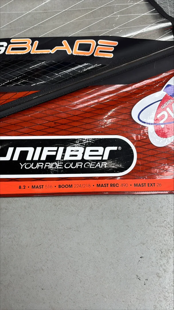 Racingblade 8.2 Orange 2023 - Repair - 6th Batten (cross batten) taken out - Usage marks, dirt on product 2