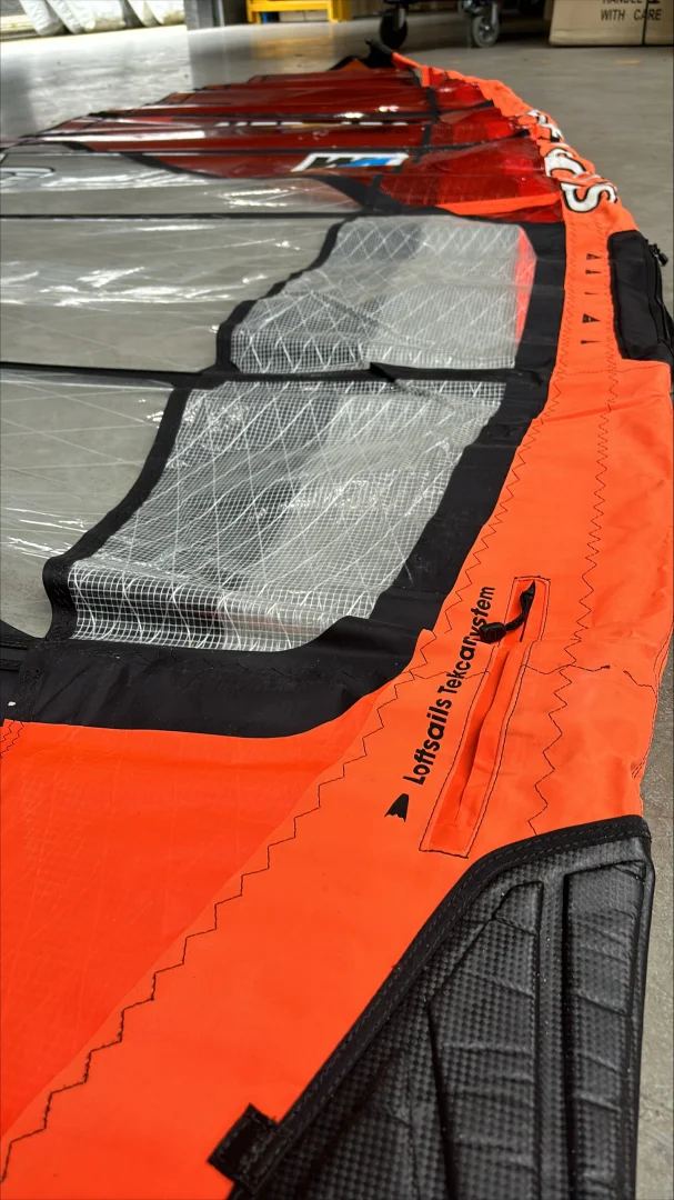 Racingblade 8.2 Orange 2023 - Repair - 6th Batten (cross batten) taken out - Usage marks, dirt on product 3