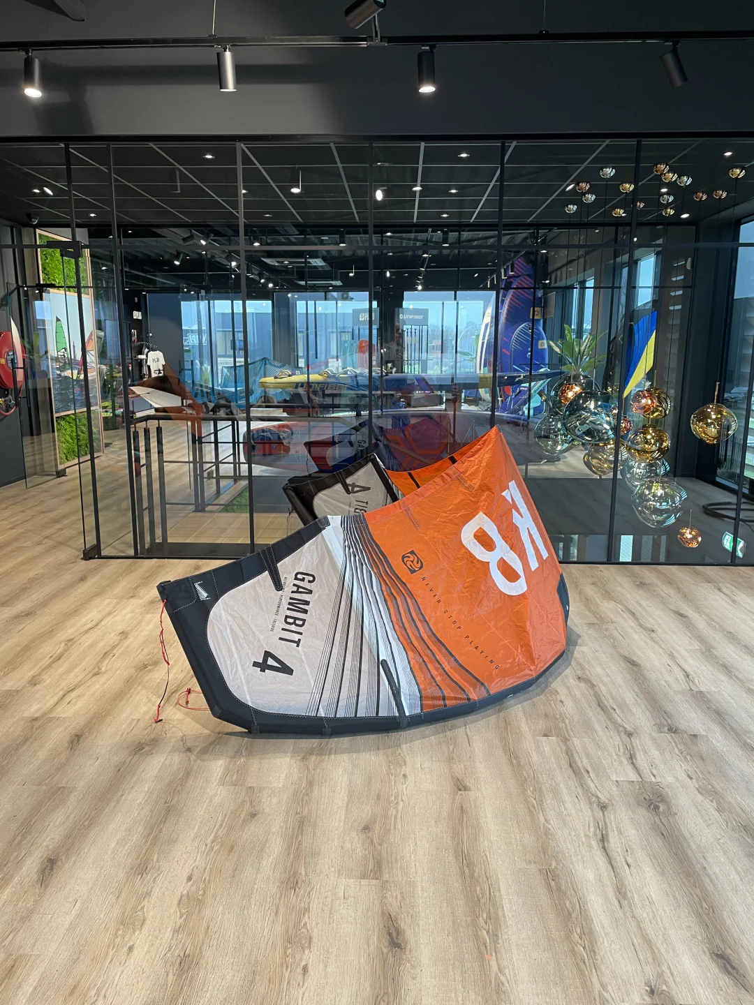 PLKB Gambit 4.0 orange - Production / Demo - DSG 3