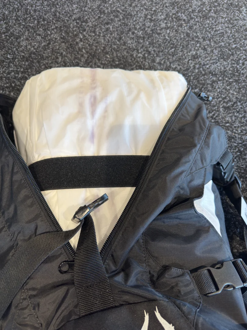 PLKB Lynx V5 10 white - SC - Stains on the fabric