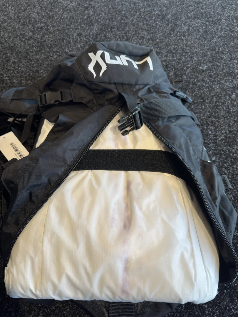 PLKB Lynx V5 10 white - SC - Stains on the fabric 3