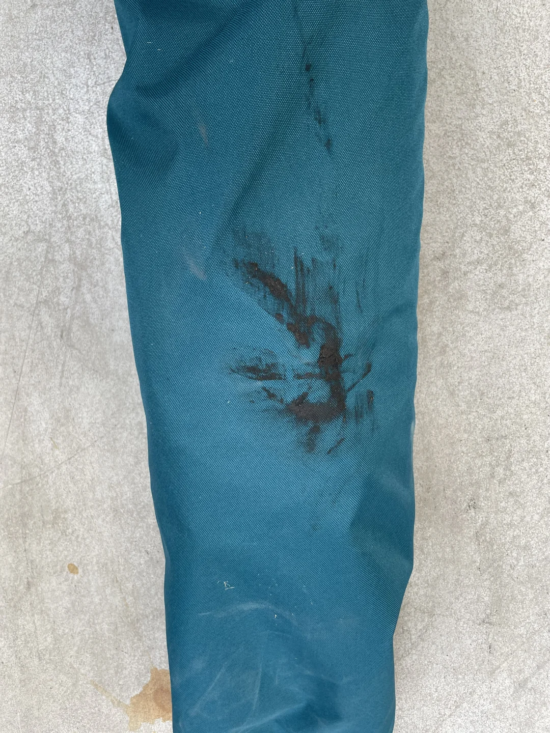 Sail TWF 5,6 - SC - Outter bag damage 2