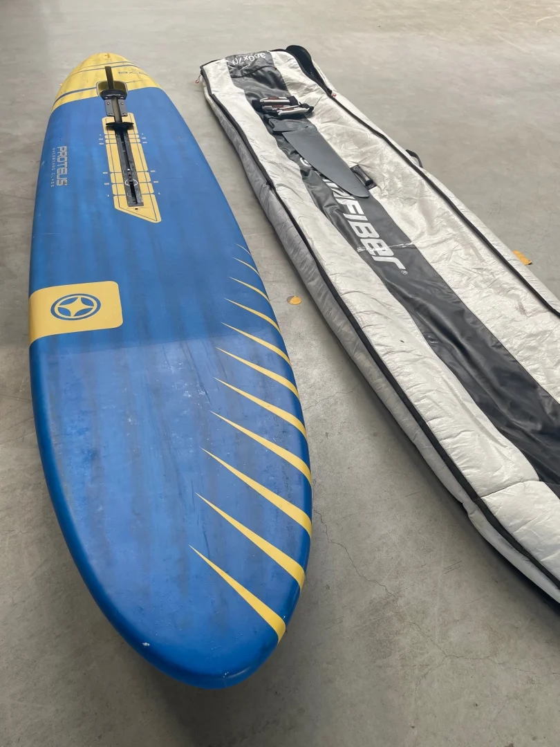 Raceboard Proteus II 378 Carbon Including Boardbag w/o Fin - SC - Delamination 6